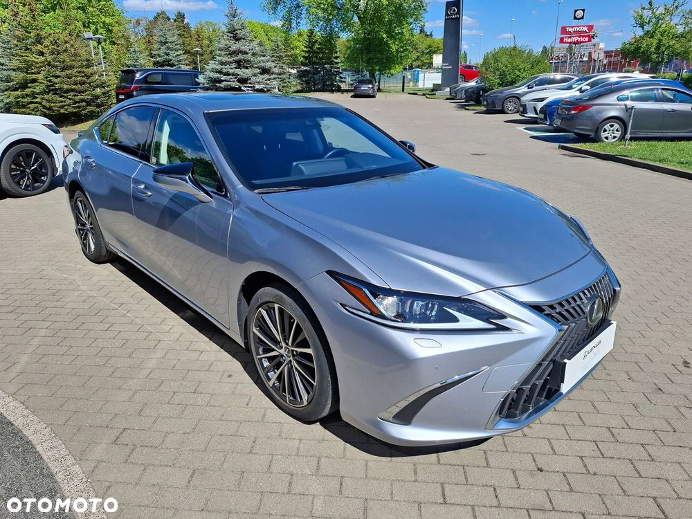 Lexus ES 300h Business Edition - 7