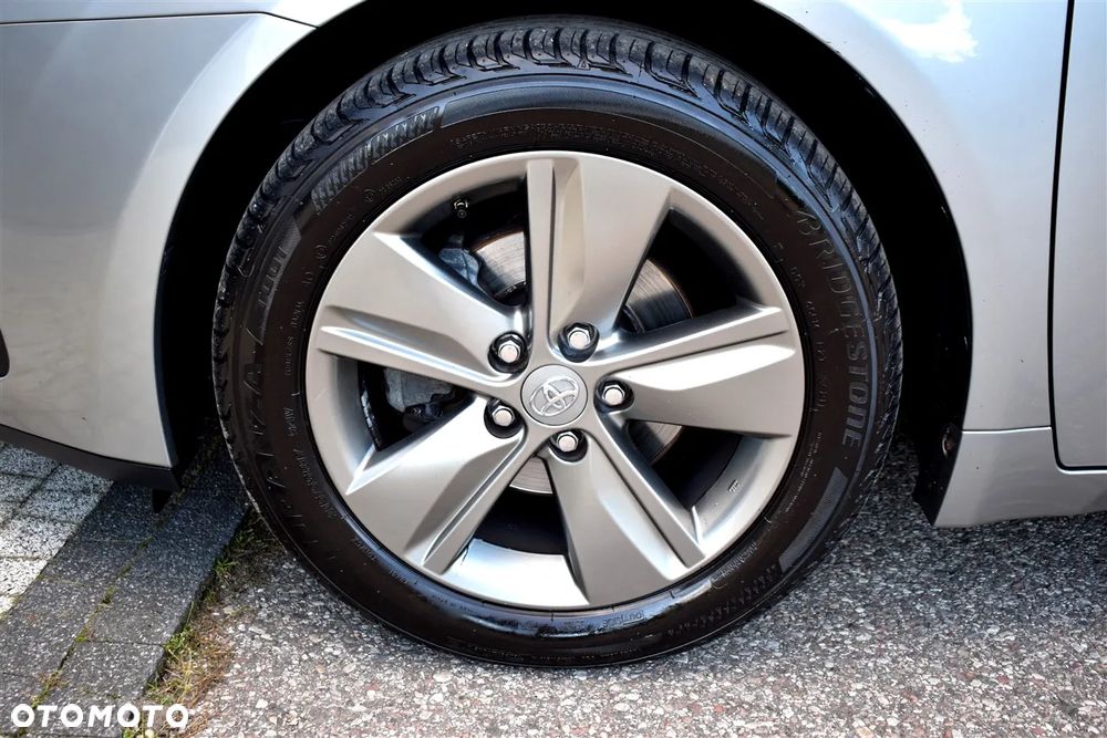 Toyota Avensis 1.8 Business Edition - 9