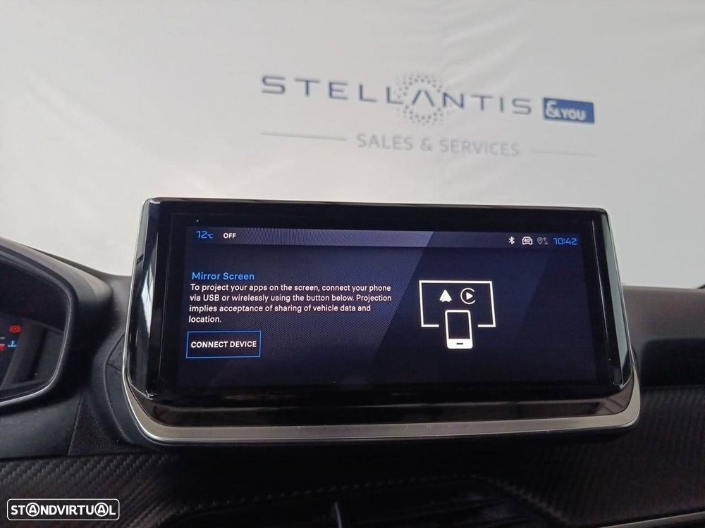 Peugeot 2008 1.2 Hybrid Allure e-DCS6 - 24