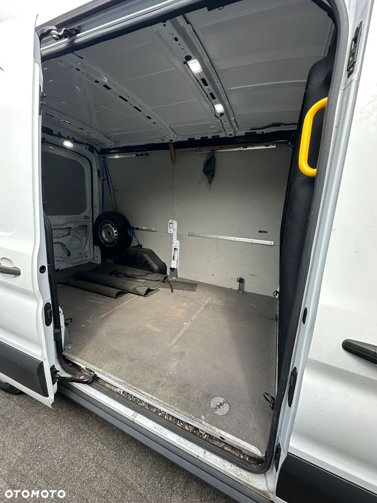 Ford Transit - 9
