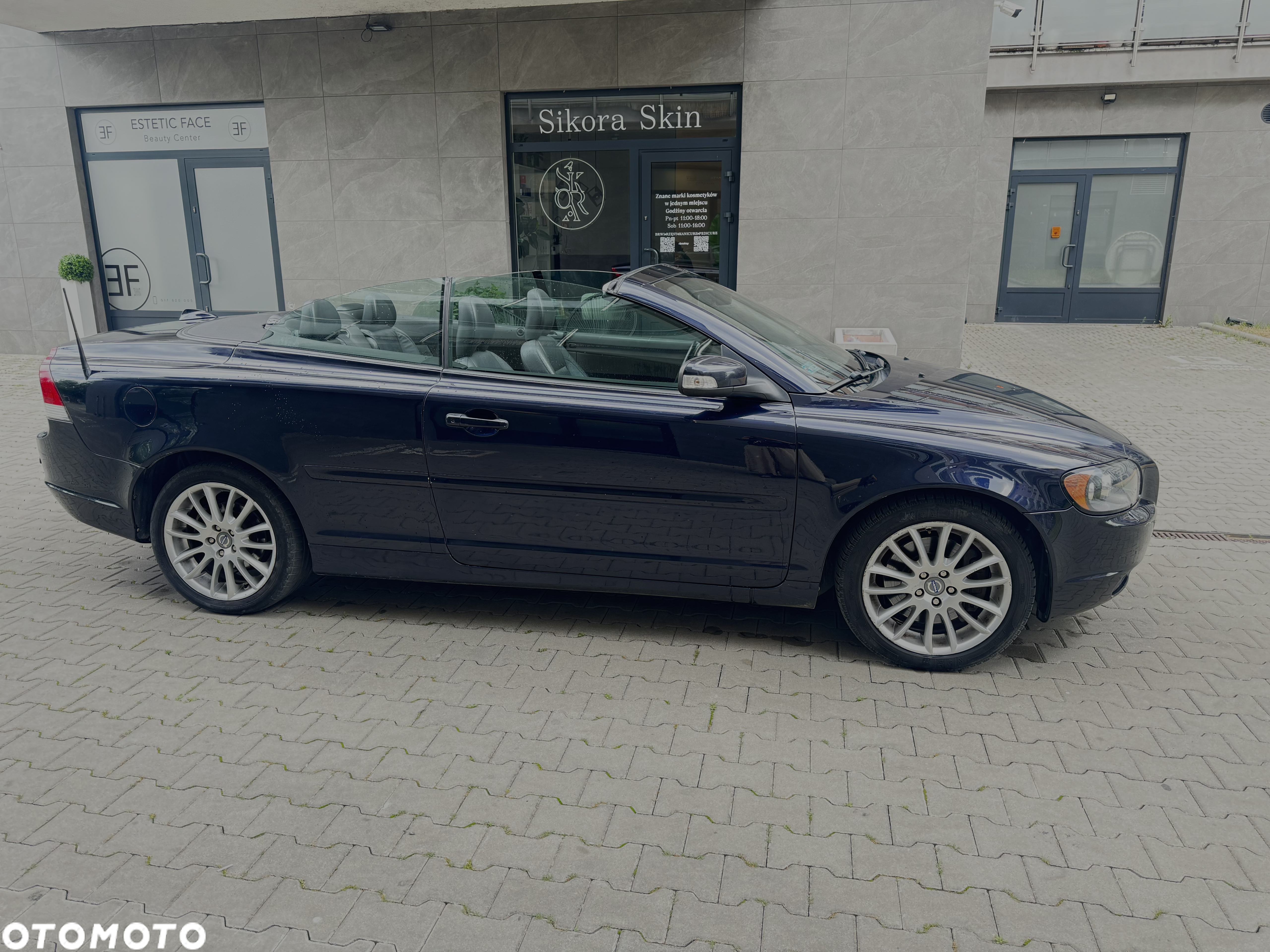 Volvo C70 D5 Momentum - 4