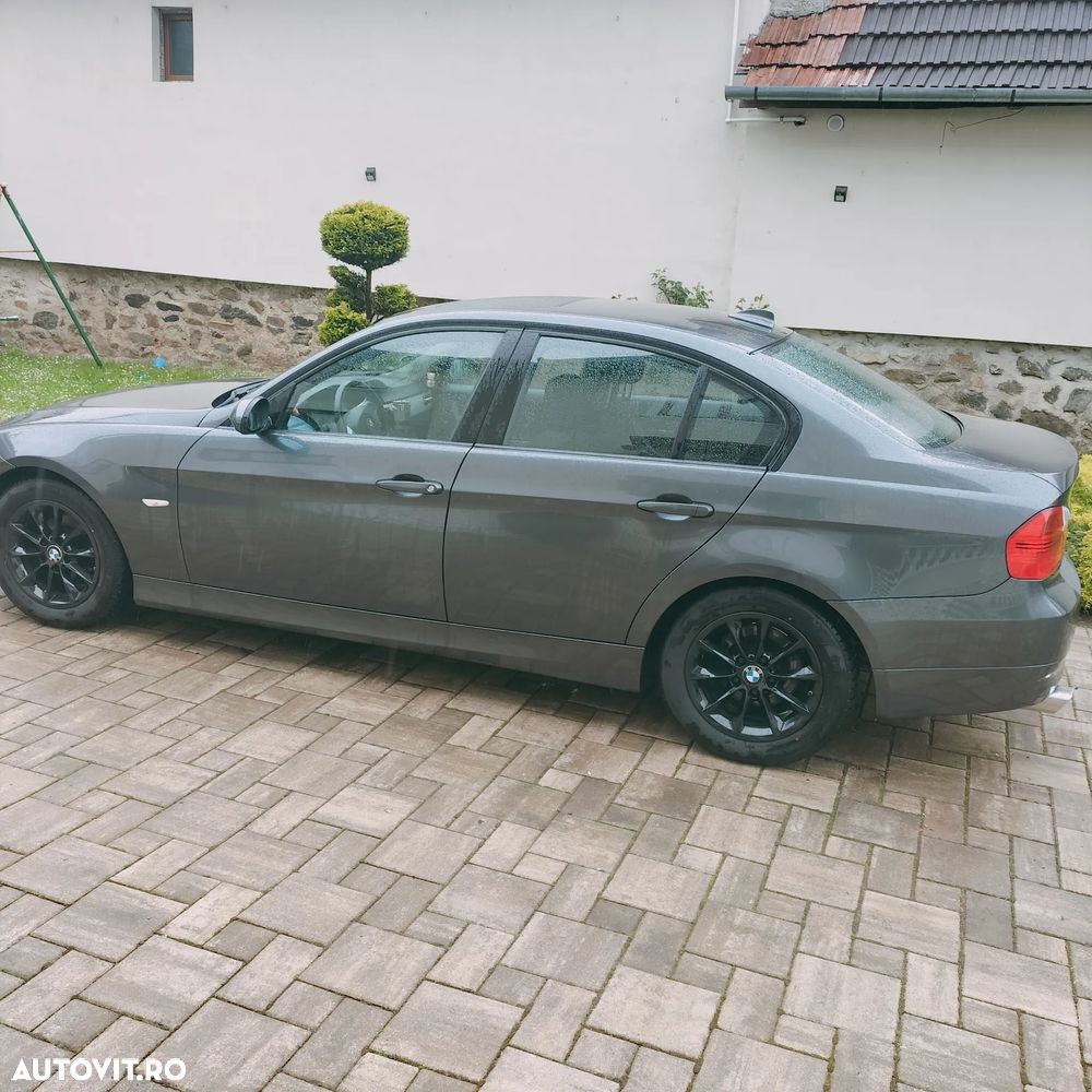 BMW Seria 3 318d - 2