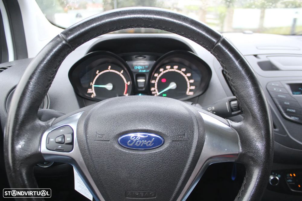 Ford TRANSIT COURIER - 19