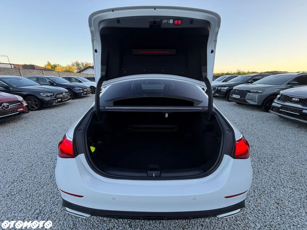 Mercedes-Benz Klasa E 220 d 4Matic 9G-TRONIC - 29