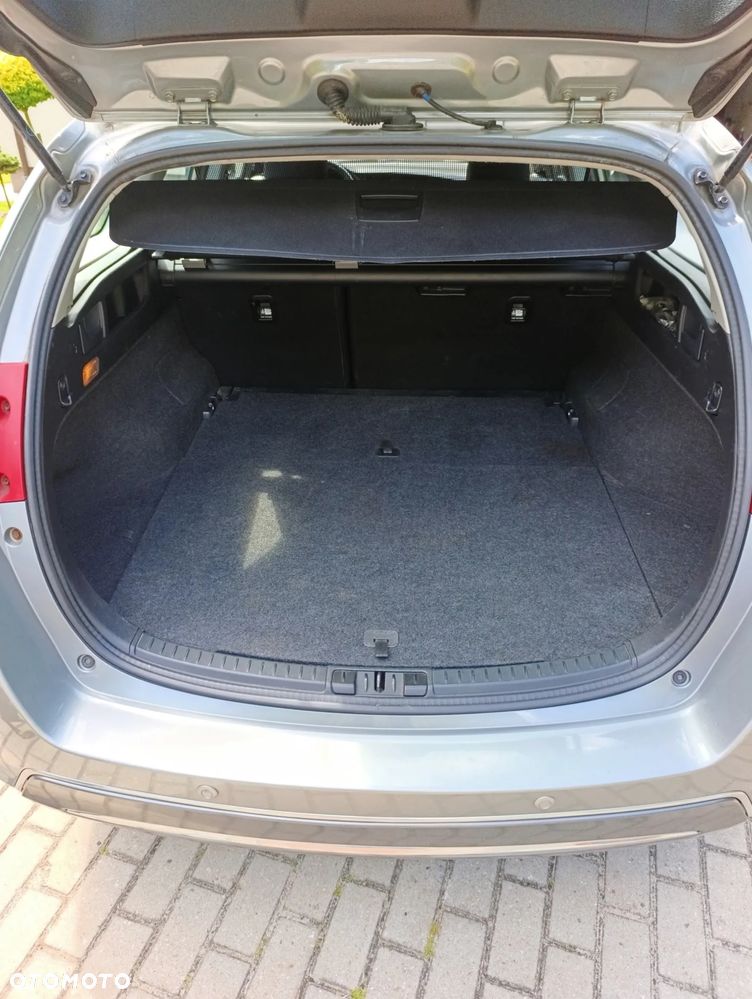 Toyota Auris - 13