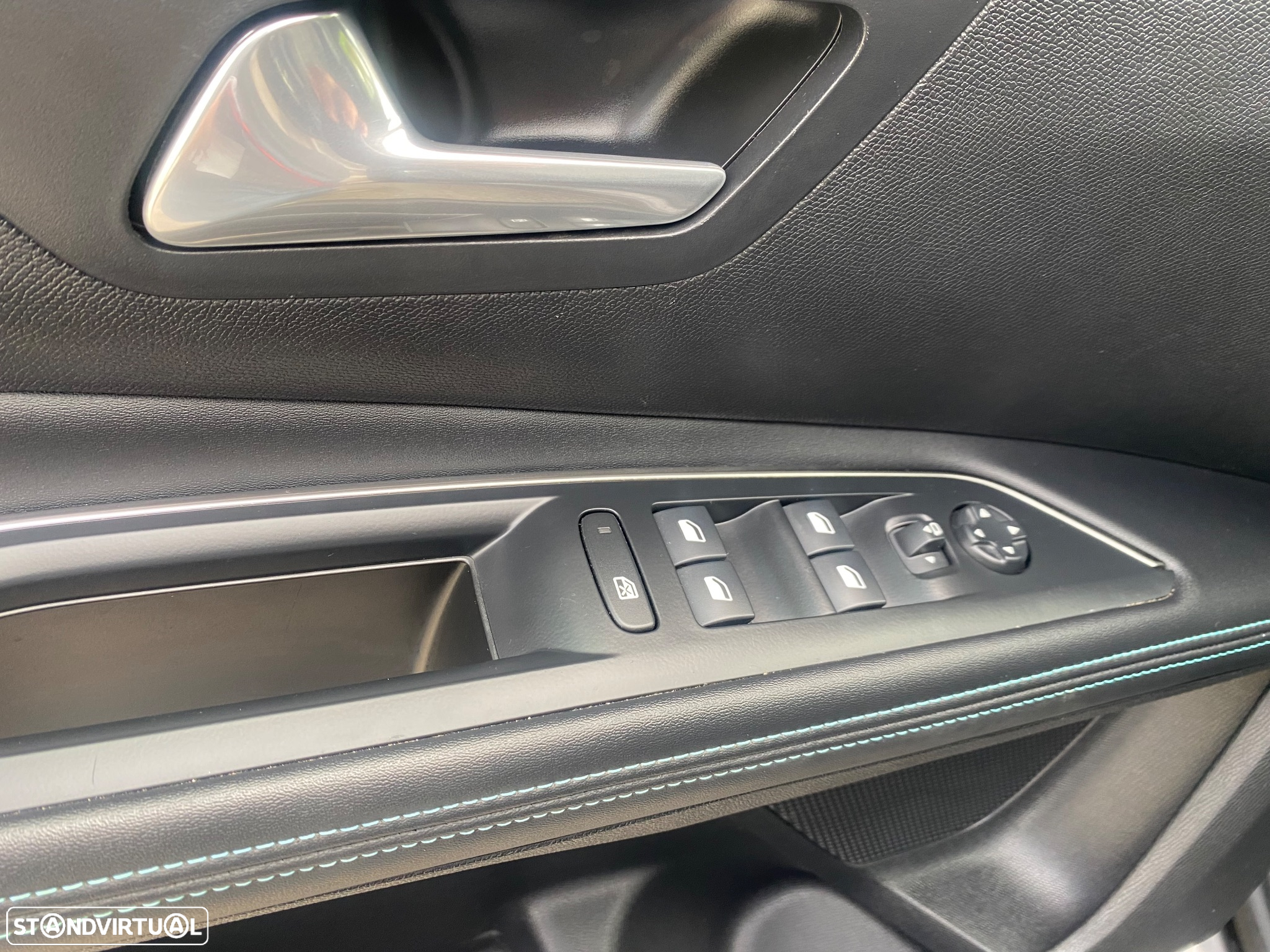 Peugeot 5008 1.5 BlueHDi Allure Pack EAT8 - 14