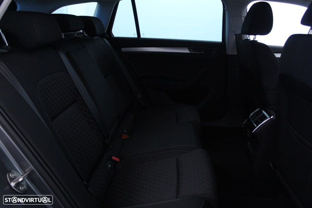 Skoda Superb Break 2.0 TDI Ambition DSG - 16