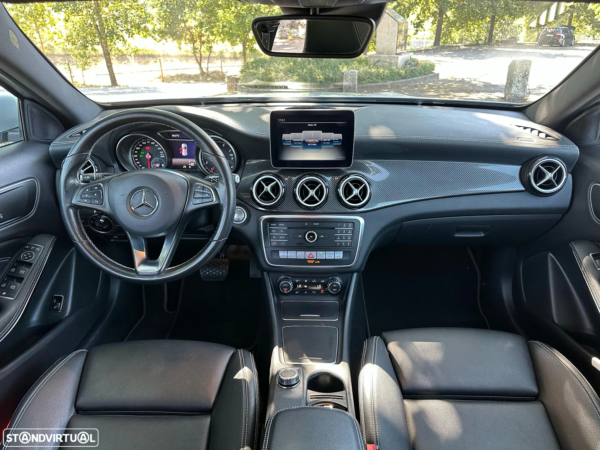 Mercedes-Benz GLA 200 7G-DCT AMG Line - 10