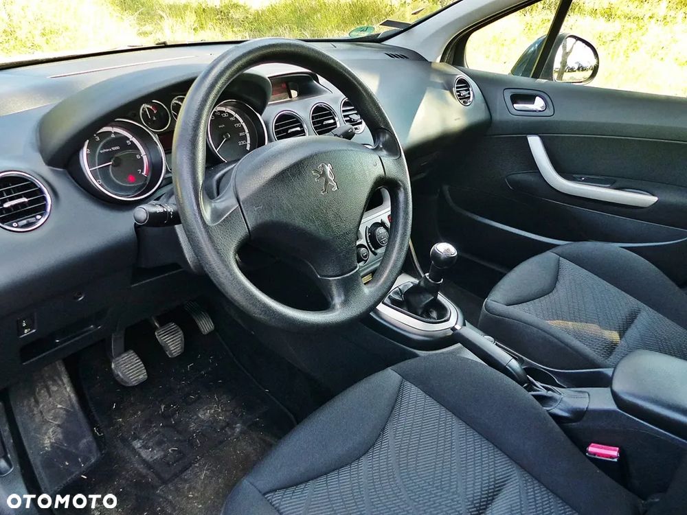 Peugeot 308 120 VTi Millesim 200 - 19