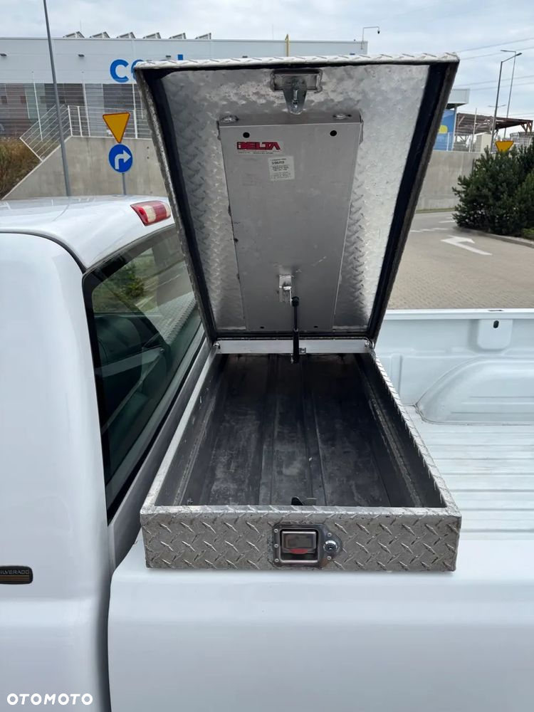 Chevrolet SILVERADO - 12