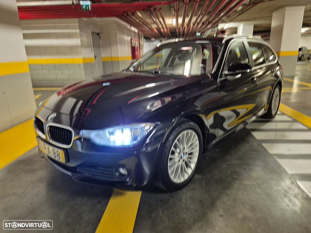 BMW 318 d Touring Auto Line Sport - 3