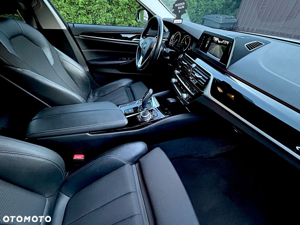 BMW Seria 5 520d Sport Line sport - 37