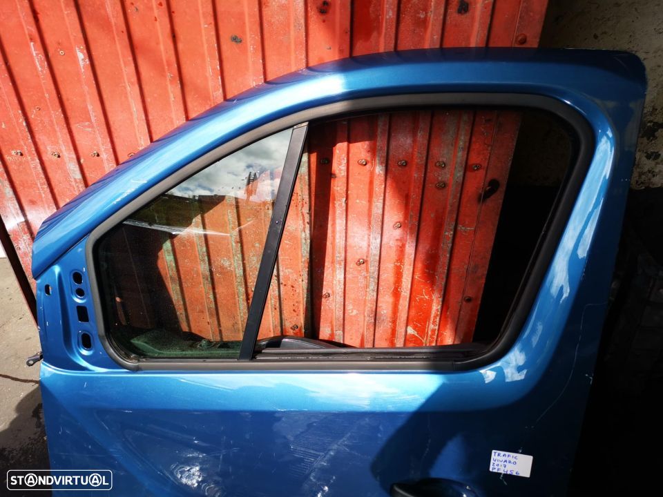 RENAULT TRAFIC / OPEL VIVARO PORTA FRENTE ESQUERDA - PF456 - 2