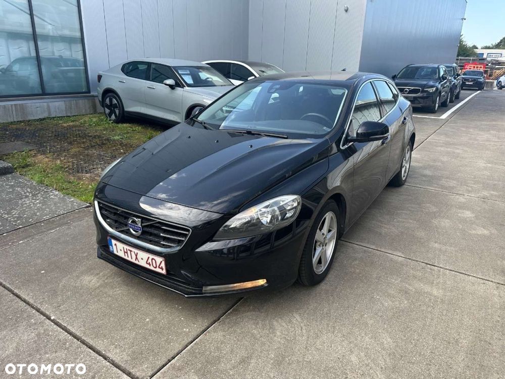 Volvo V40 D2 Momentum - 1