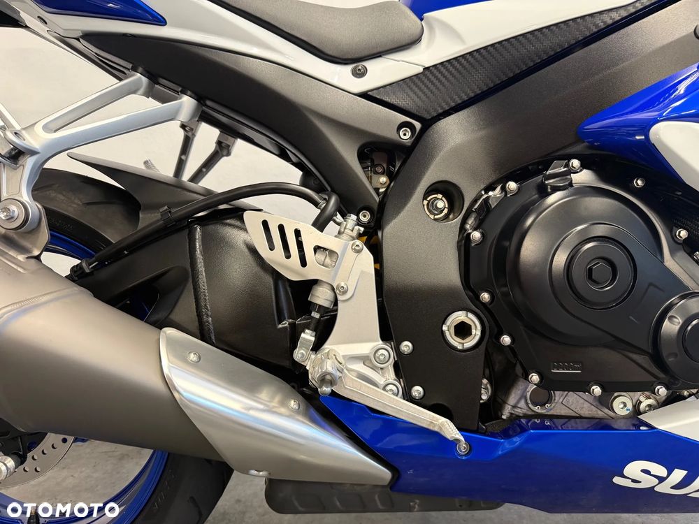 Suzuki GSX-R - 33