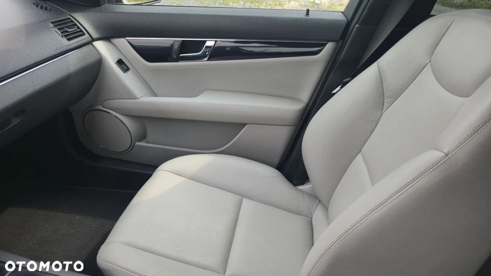 Mercedes-Benz Klasa C 200 CDI Avantgarde - 12
