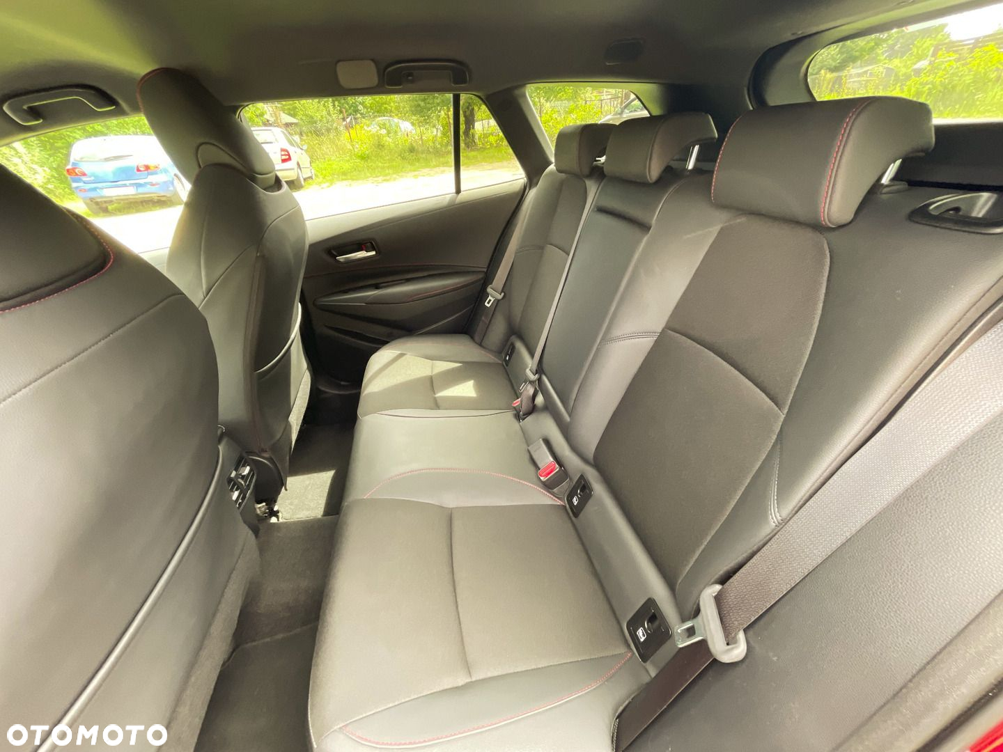 Toyota Corolla 2.0 Hybrid GR Sport Dynamic - 10