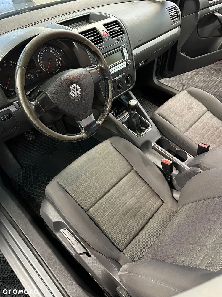 Volkswagen Golf - 5