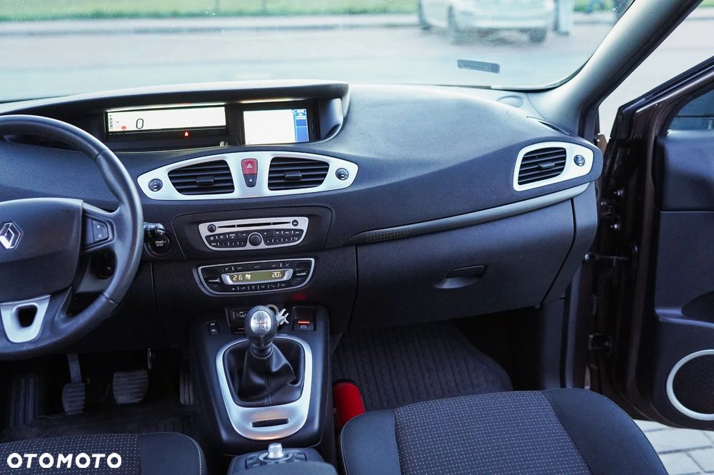 Renault Scenic - 16