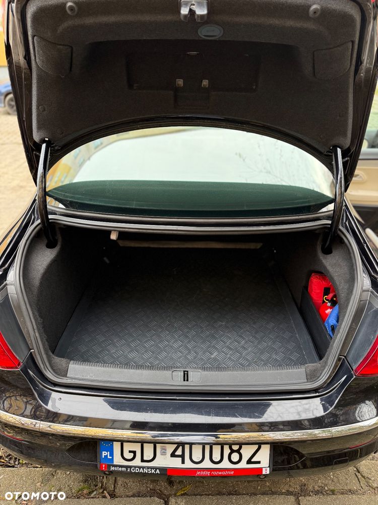 Volkswagen Passat 2.0 TDI Highline - 5
