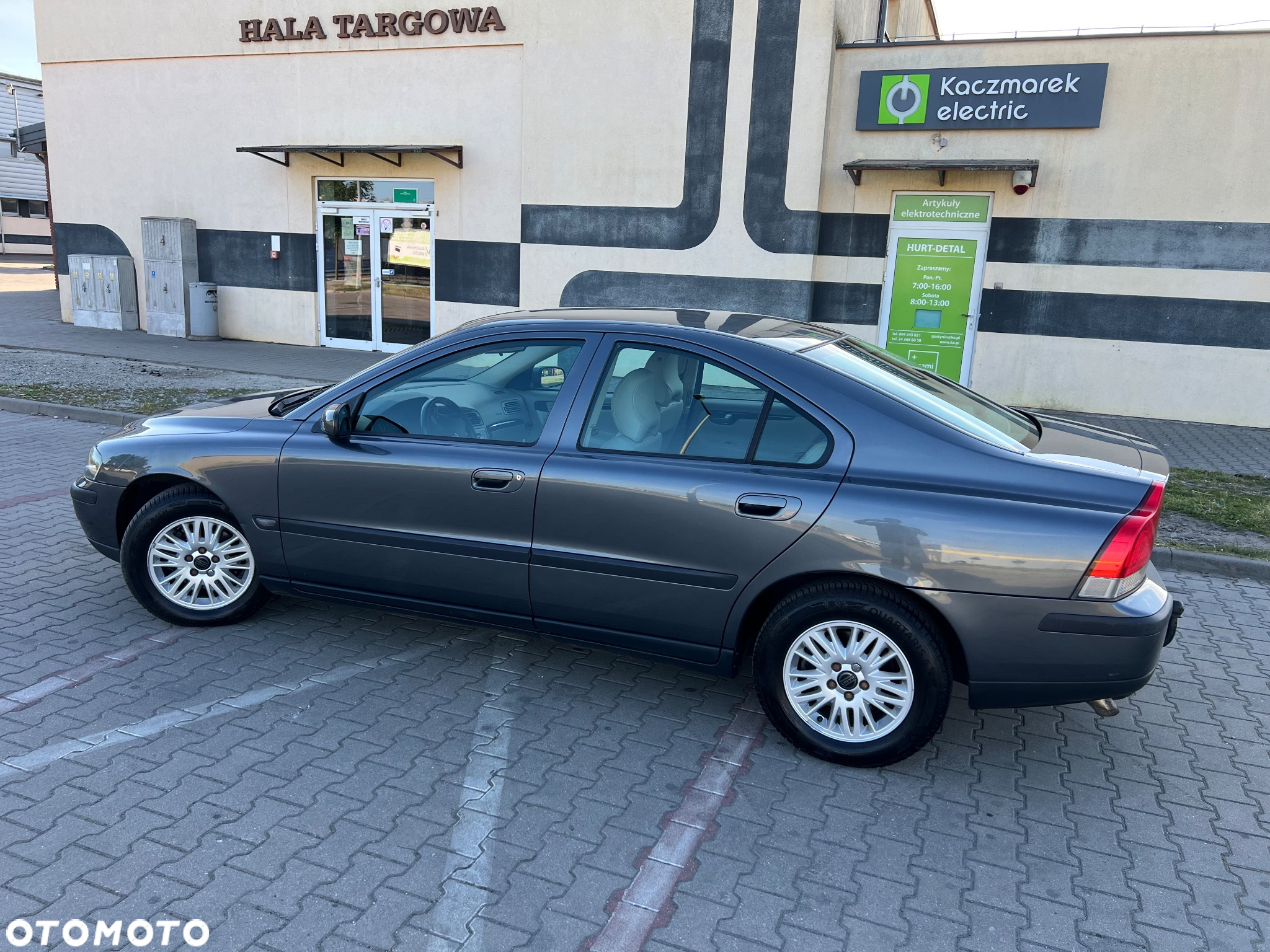 Volvo S60 2.4D - 14