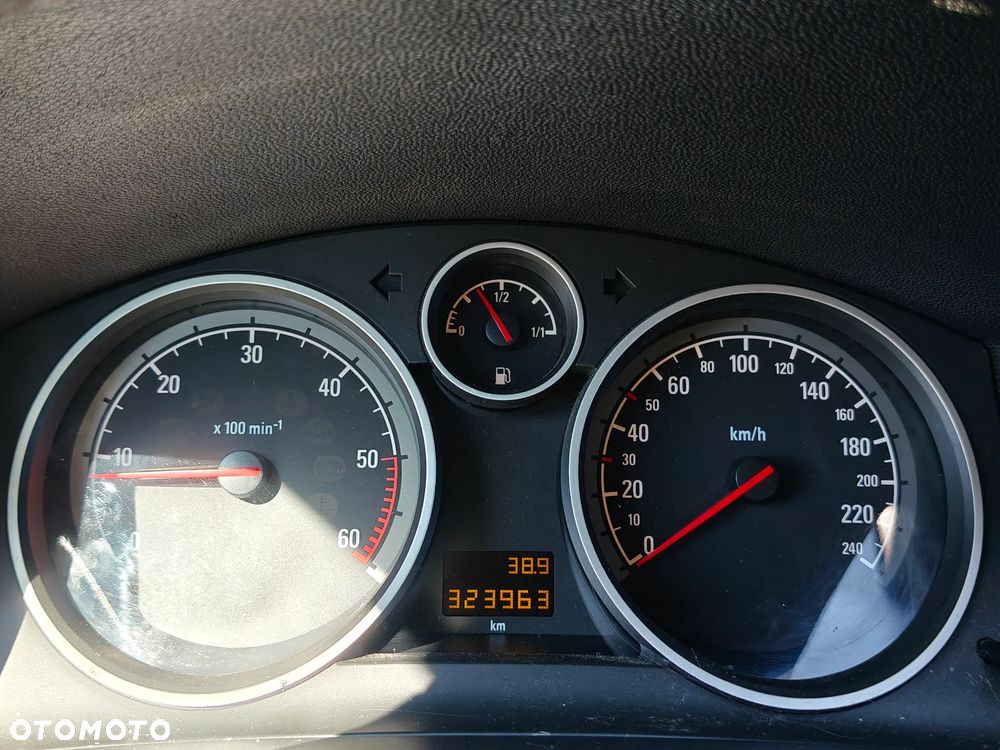 Opel Zafira 1.9 CDTI Cosmo - 24