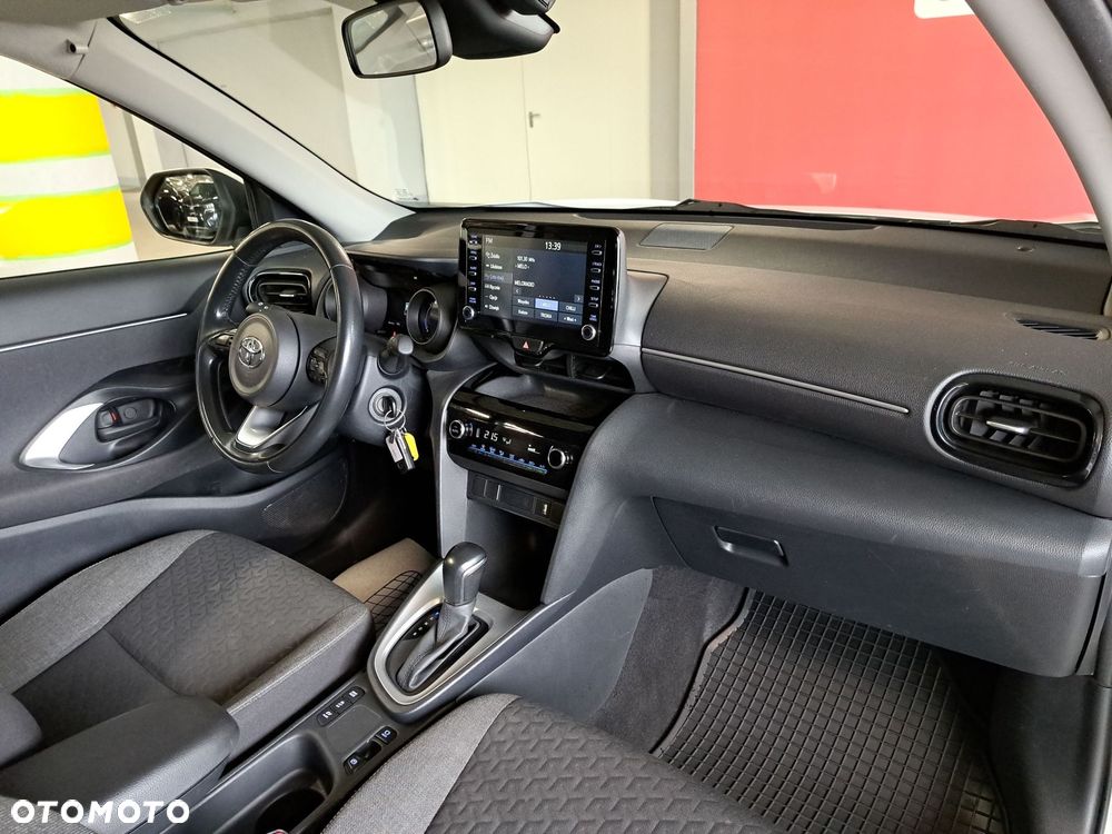 Toyota Yaris Cross Hybrid 1.5 Comfort - 17