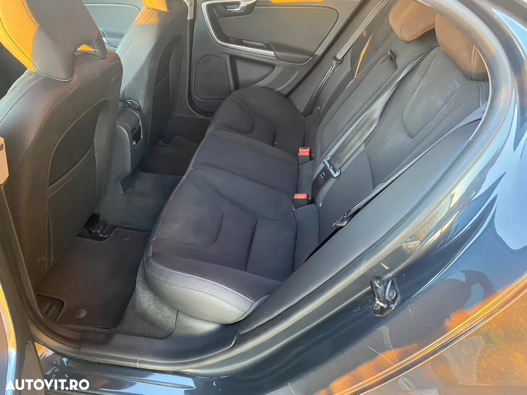 Volvo S60 DRIVe Momentum - 10
