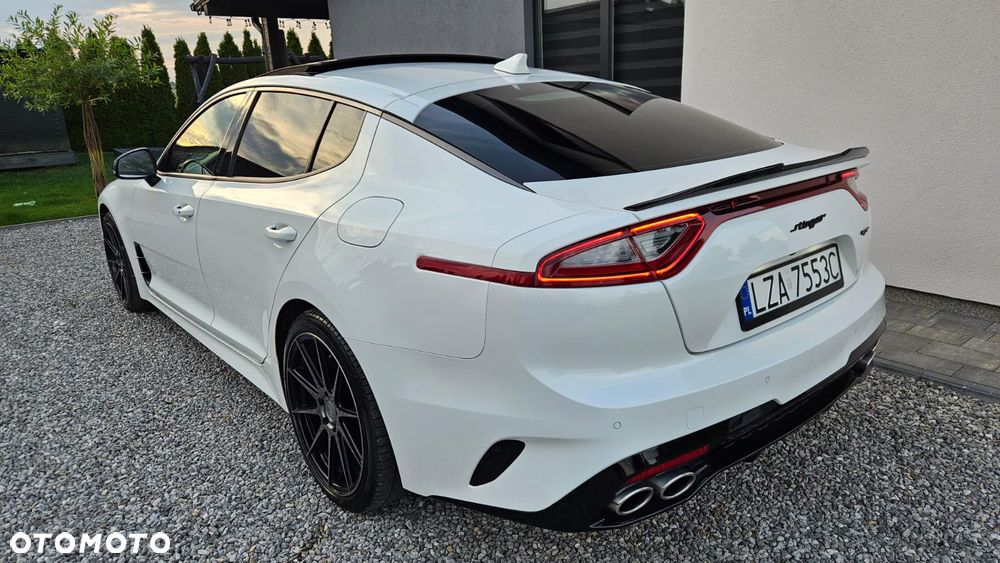 Kia Stinger 3.3 T-GDI AWD GT - 11