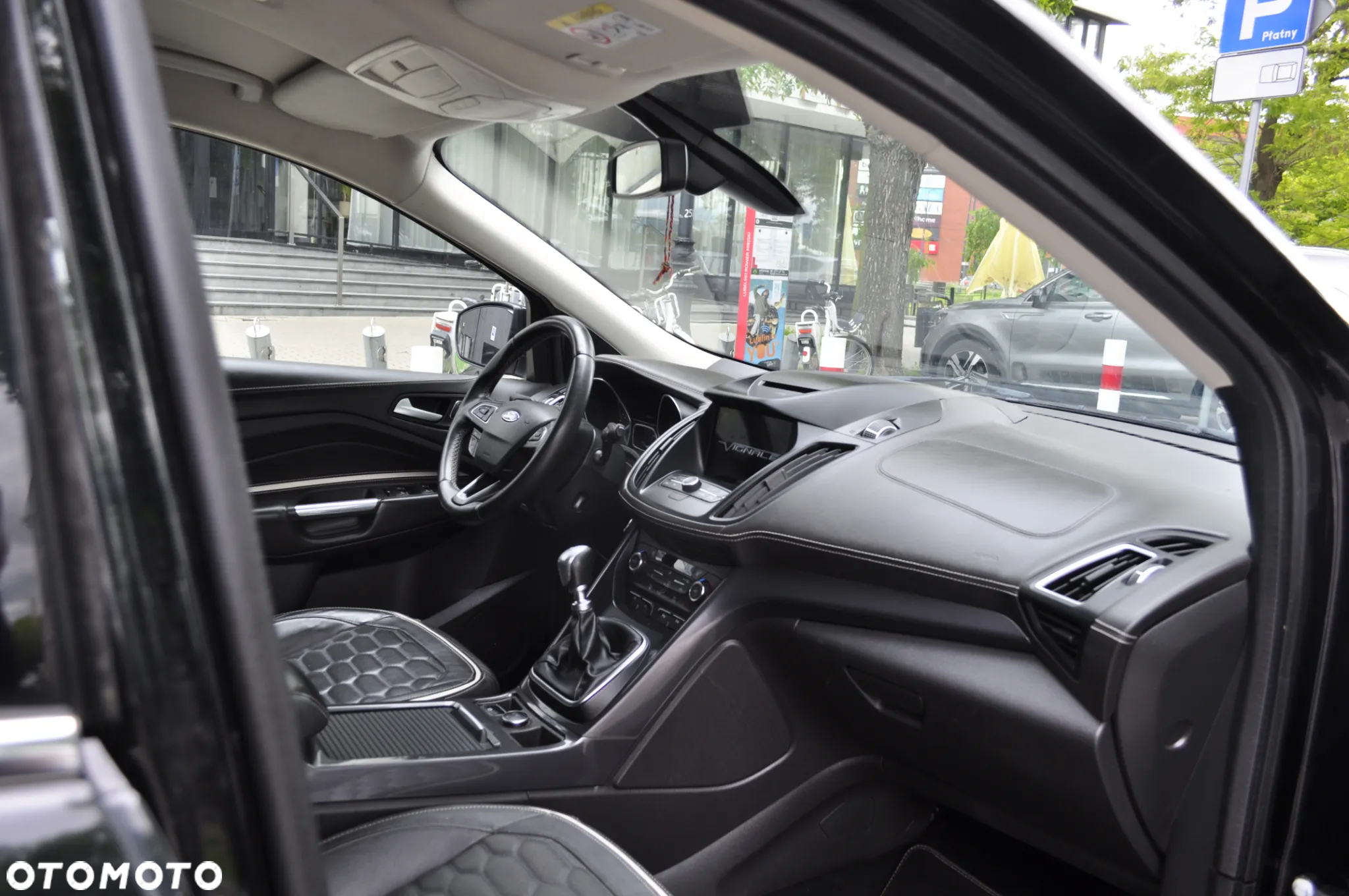Ford Kuga 1.5 EcoBoost 2x4 Titanium - 30