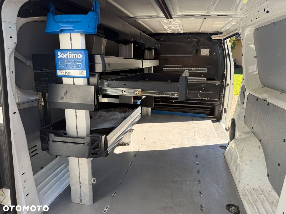 Opel VIVARO - 26