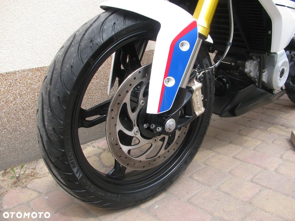 BMW G - 17