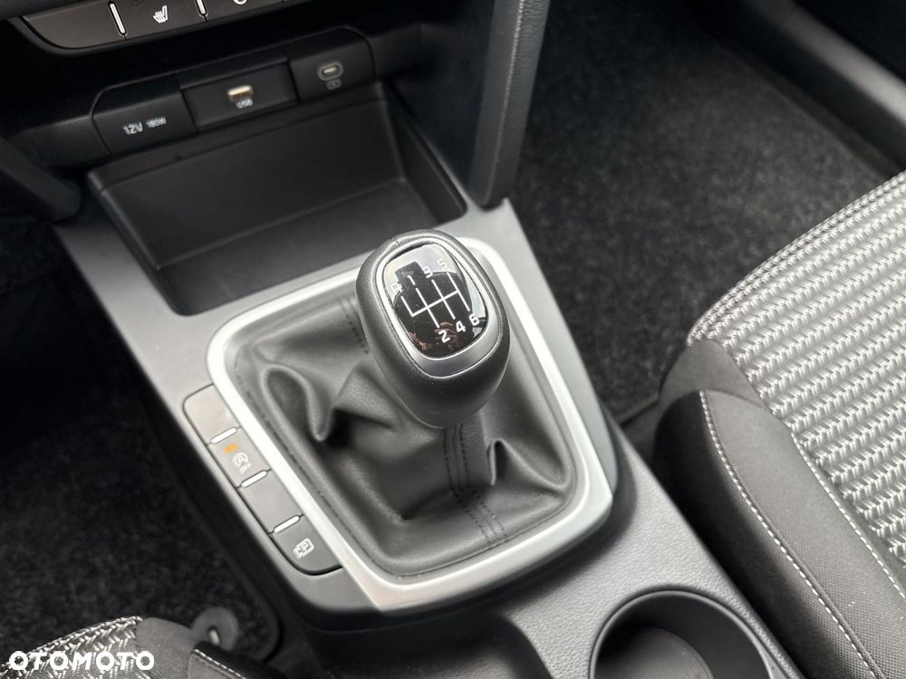 Kia XCeed 1.5 T-GDI M - 16