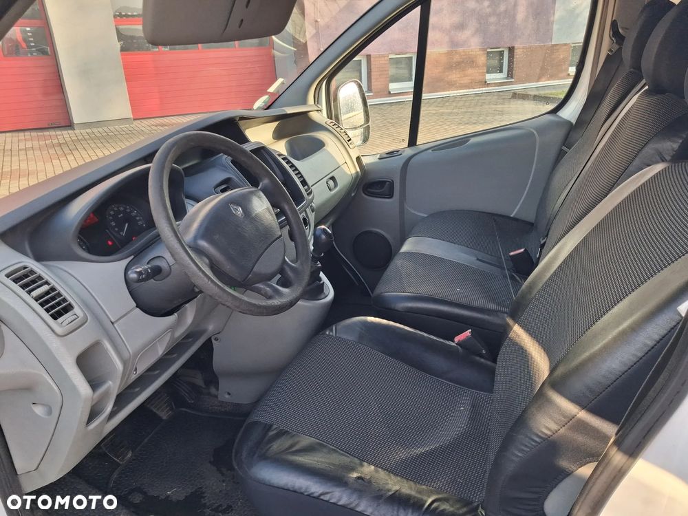 Renault Trafic - 8