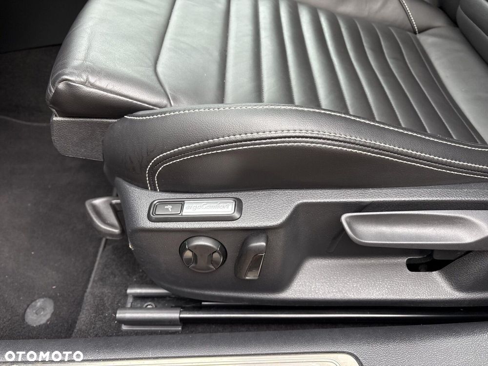 Volkswagen Passat Variant 1.4 TSI Plug-In Hybrid GTE DSG - 11