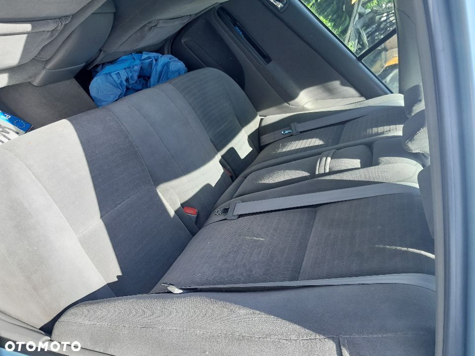 Fotele przód,kanapa Toyota Camry 2002-2006r komplet,inne części - 3