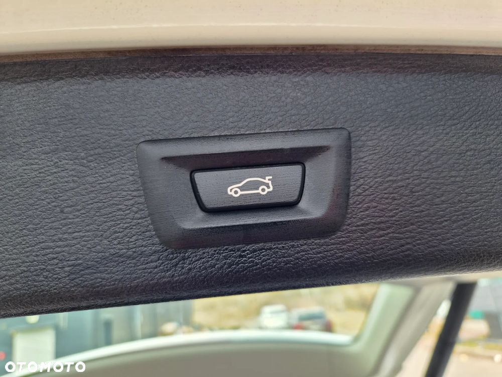 BMW X3 xDrive20i - 14