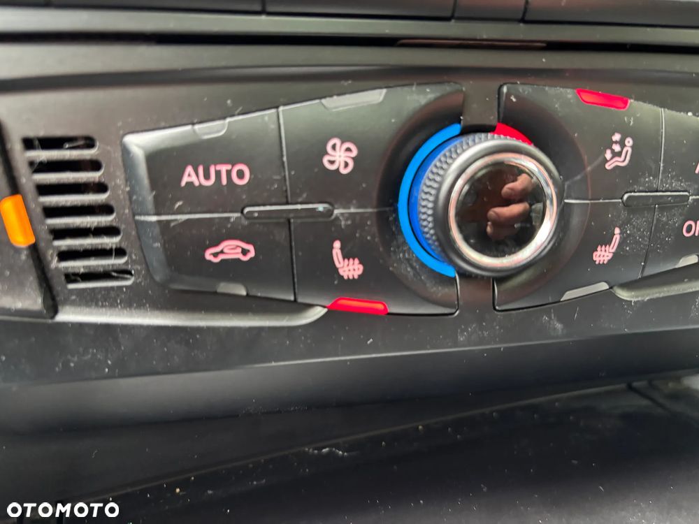 Audi Q5 2.0 TDI quattro Stronic - 32