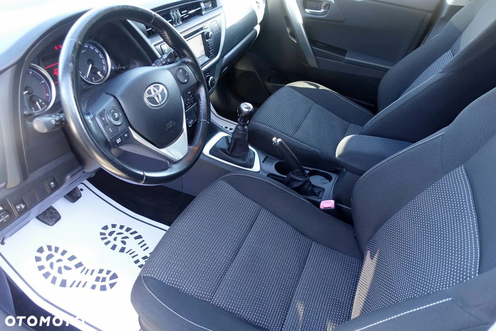 Toyota Auris 1.4 D-4D - 9