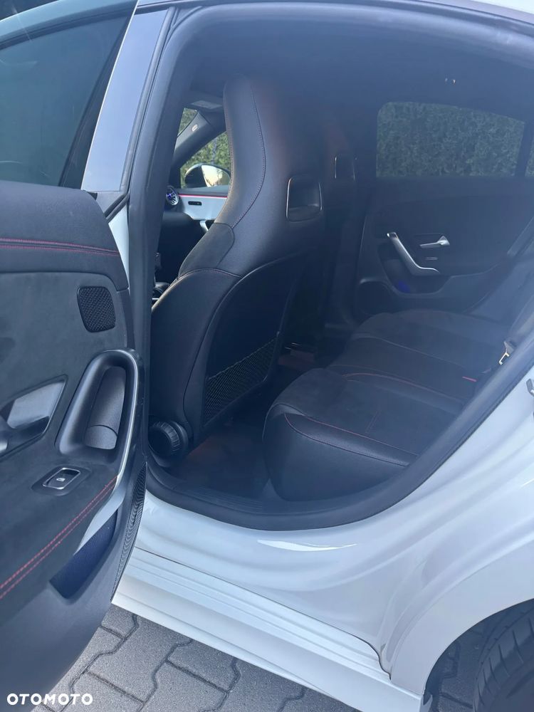 Mercedes-Benz CLA 200 AMG Line 7G-DCT - 18
