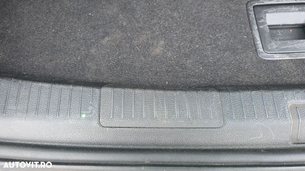 Volkswagen Golf 2.0 TDI BlueMotion Technology Cup - 14