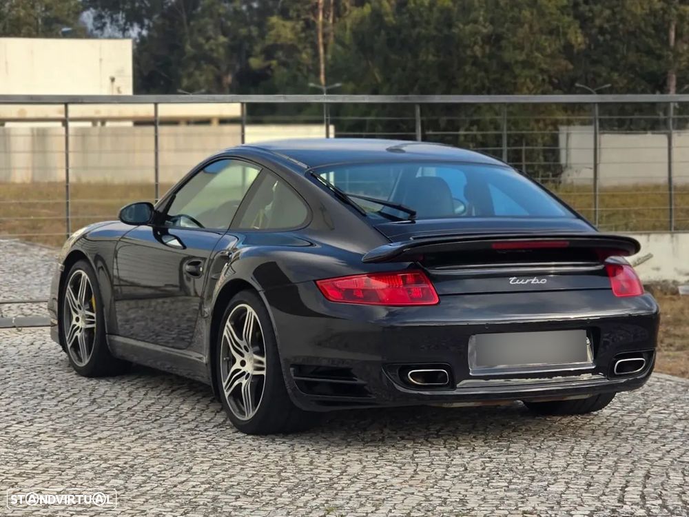 Porsche 911 (997) Turbo - 4