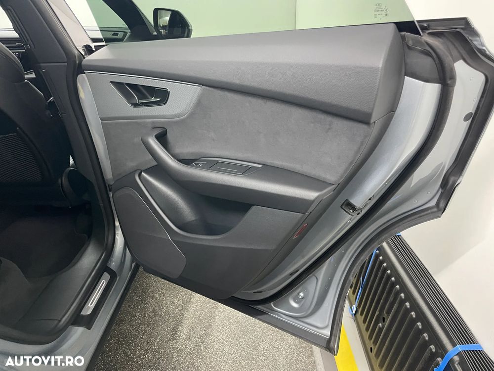 Audi Q8 SUV TFSI e quattro 290 kW tiptronic - 16