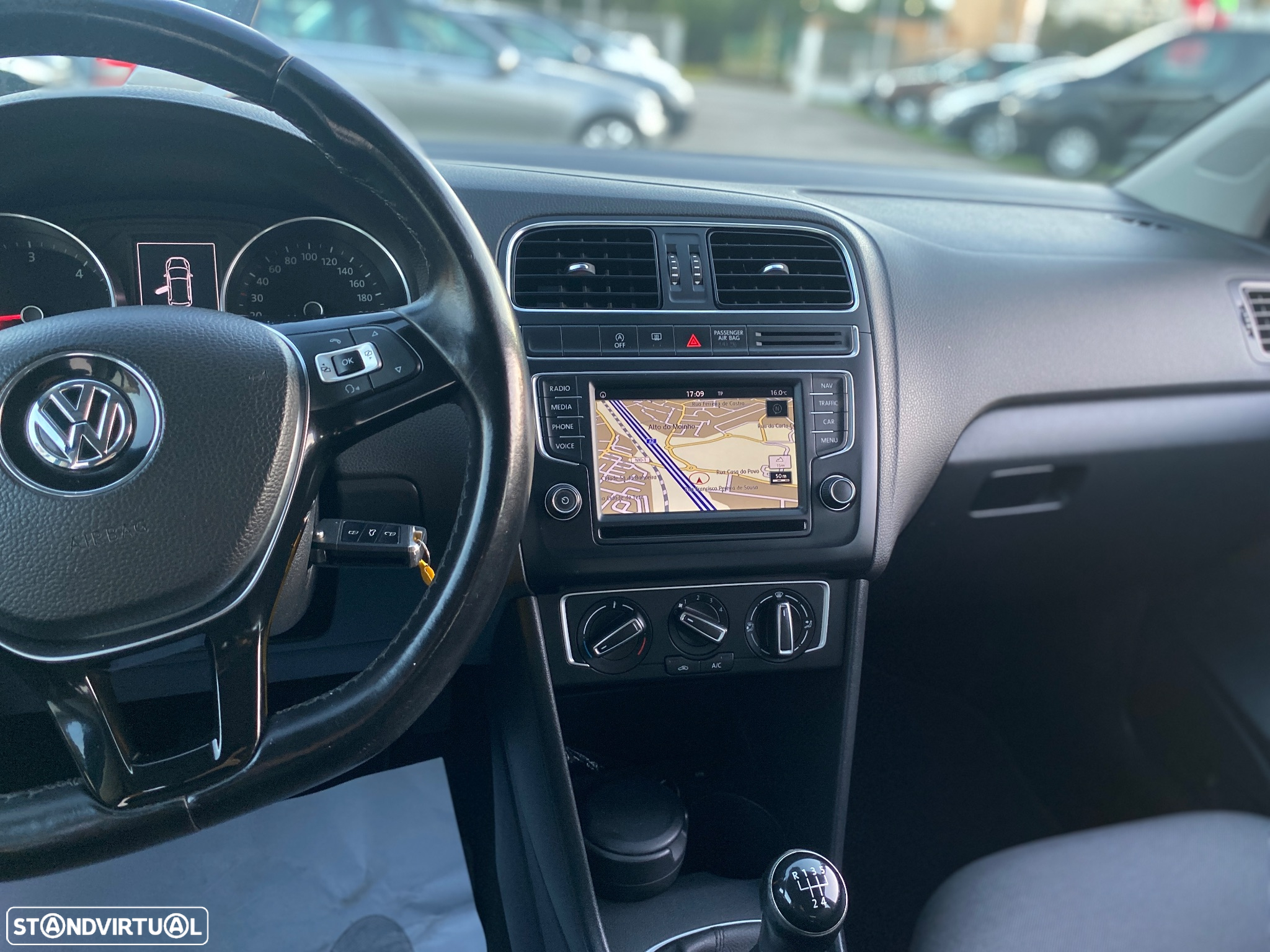 VW Polo 1.4 TDi Lounge - 25