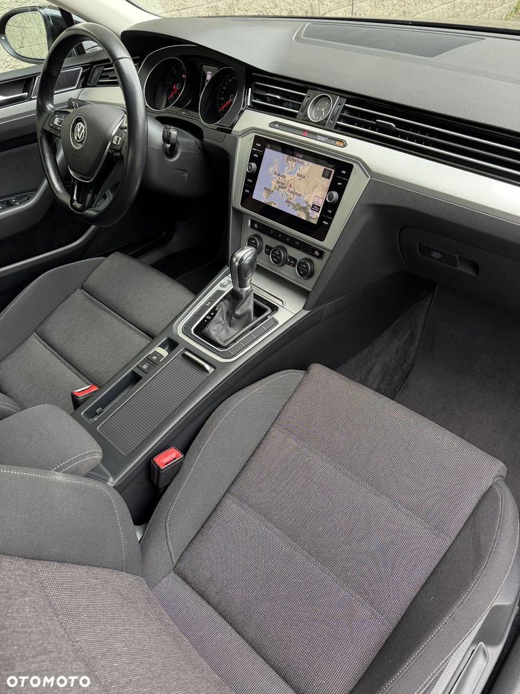 Volkswagen Passat 2.0 TDI SCR Comfortline DSG - 18