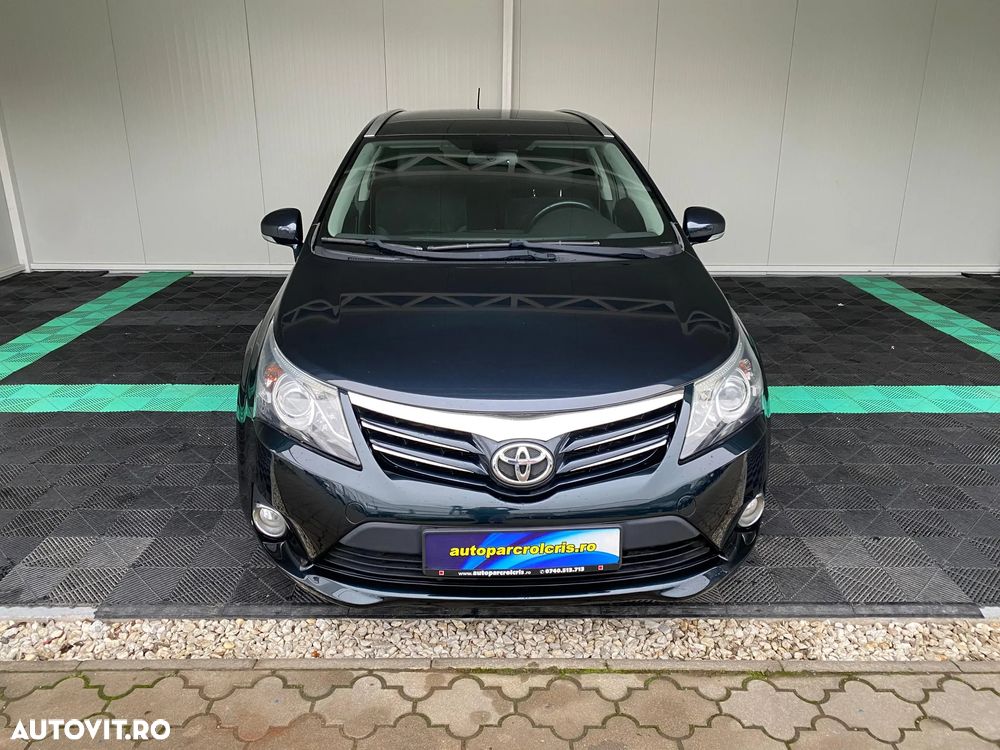 Toyota Avensis Combi 2.0 D-4D - 5