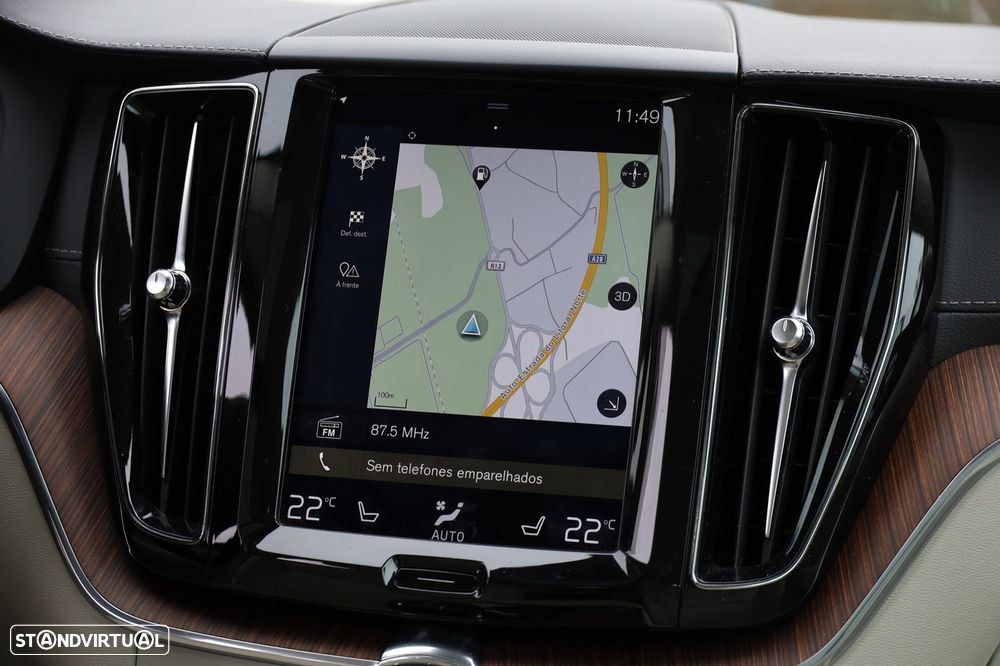 Volvo XC 60 2.0 D4 Inscription AWD Geartronic - 22