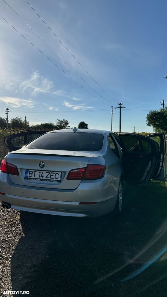 BMW Seria 5 520d Aut. - 11