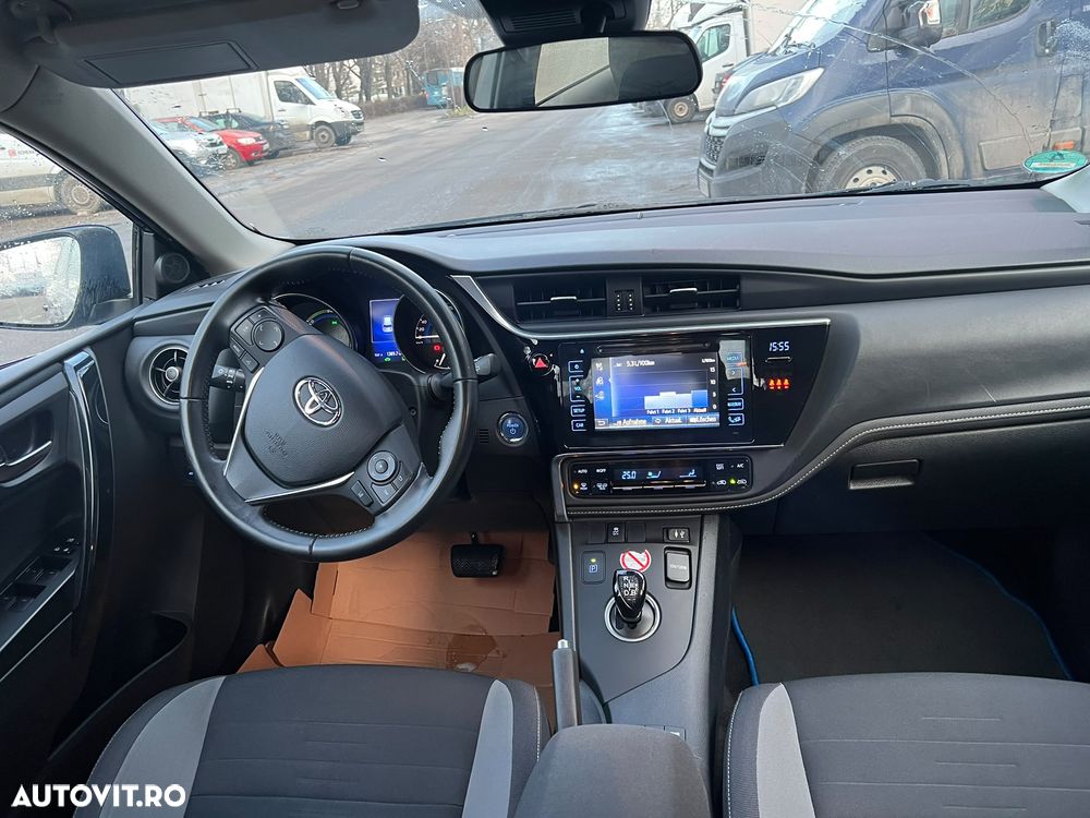 Toyota Auris - 15