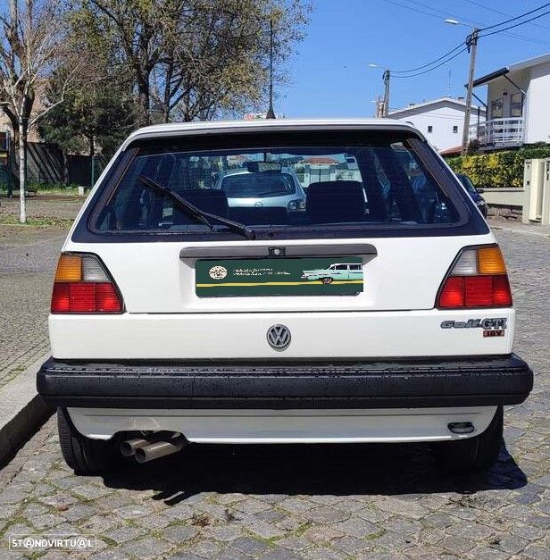 VW Golf 1.8 GTI 16V - 12
